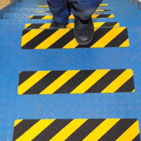 Striscia segnaletica - da terra - 61 x 15 cm - giallo/nero - Djois