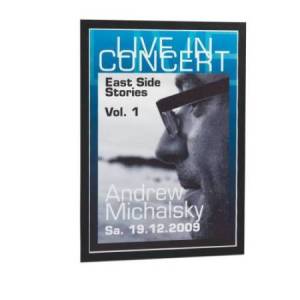 Cornice espositiva...