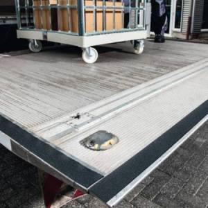 Nastro adesivo antiscivolo... 2